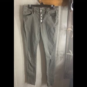 ☕️Olive Distressed Skinny Jegging💥EUC